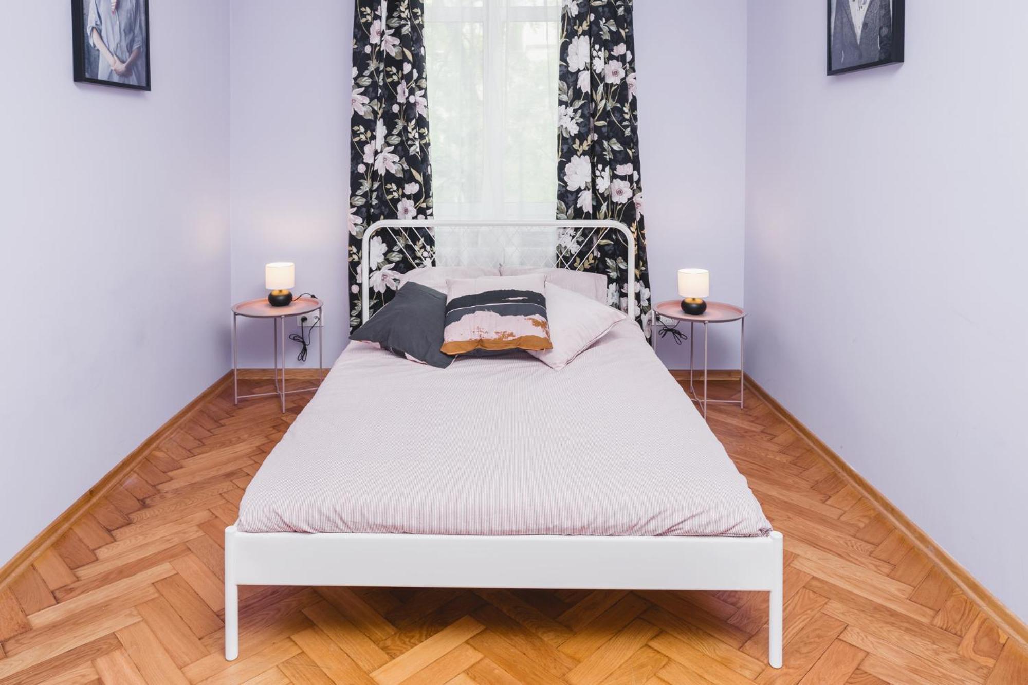 Modern Urban Escape - Old Town Apartment - By Upstairs Krakow Luaran gambar