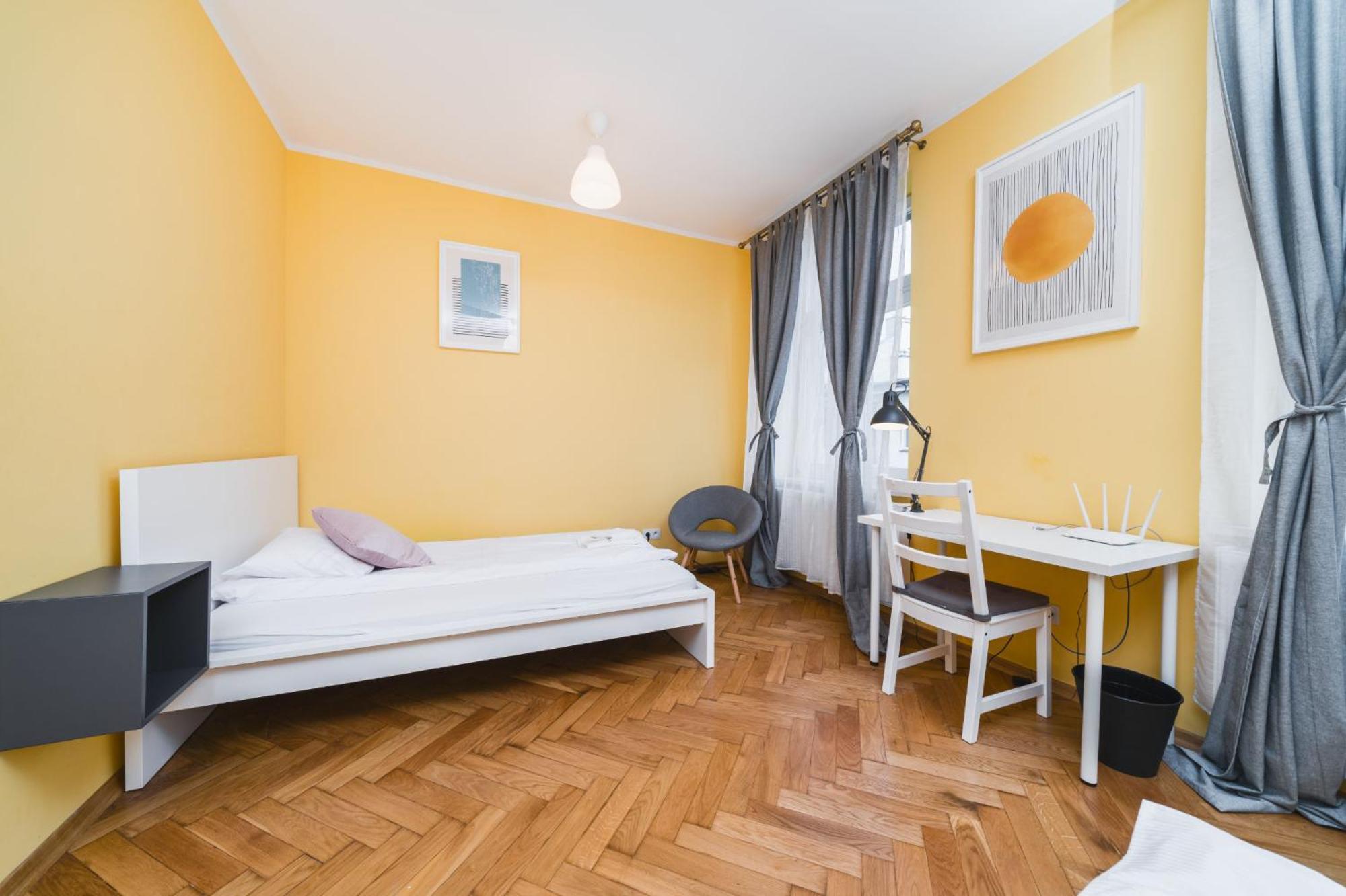 Modern Urban Escape - Old Town Apartment - By Upstairs Krakow Luaran gambar